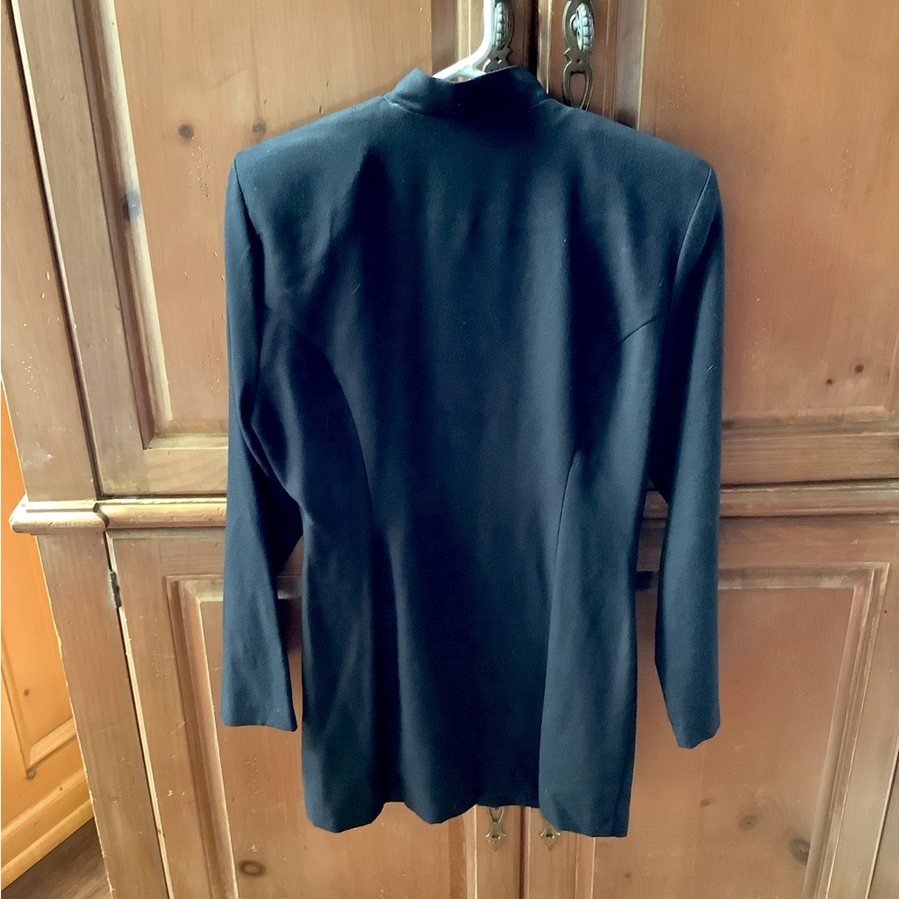 Elegant Solid Black Chinese Long Jacket. Size 8 - image 7